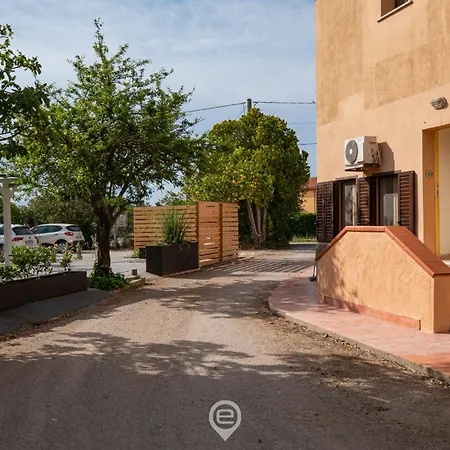 Podere 100 - Aria Apartamento *